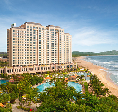 The First Holiday Inn Resort In Vietnam